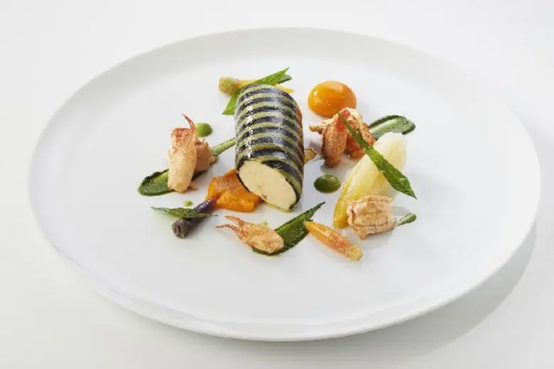 “The Crowning Touch Returns Once Again! มื้อดินเนอร์สุดเอ็กซ์คลูซีฟ โดย เชฟสเตฟาน บูคง มิชลินสตาร์ระดับ 2 ดาว จากเทือกเขาแอลป์ประเทศฝรั่งเศส 27 - 30 กย. 2560”