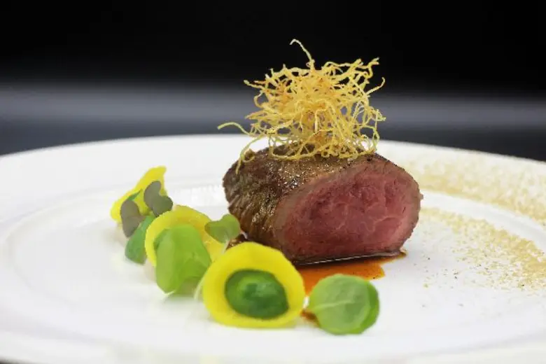 แรงบันดาลใจจากศาสตร์แห่งกลิ่นหอม อาหาร ไวน์ และแฟชั่น ในงาน “Fragrance & Fashion“ เทศกาลเวิลด์ กูร์เมต์ เฟสติวัล ครั้งที่ 18 ณ ห้องพิมานแมน โรงแรมอนันตรา สยาม กรุงเทพ