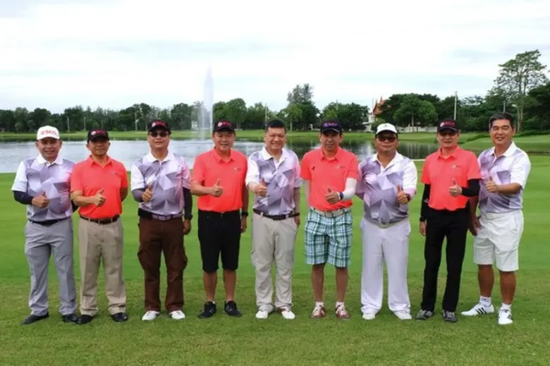 นายจิโรจ ณ นคร (ที่ 5 จากซ้าย) กรรมการผู้...