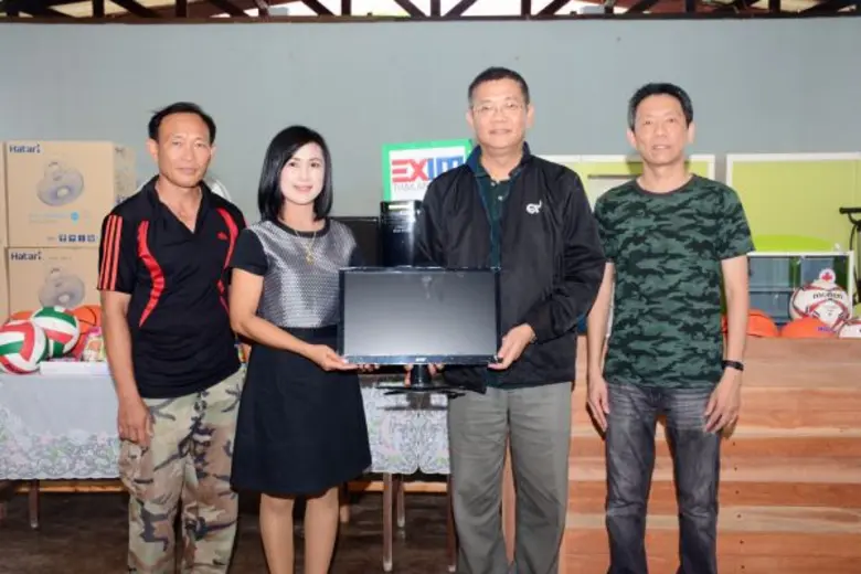 นายเขมทัศน์ สายเชื้อ (ที่ 2 จากขวา) รองกร...