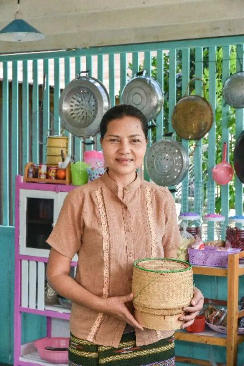 "สุนารี ราชสีมา" นักร้องหญิงนักแสดงตัวแม่...