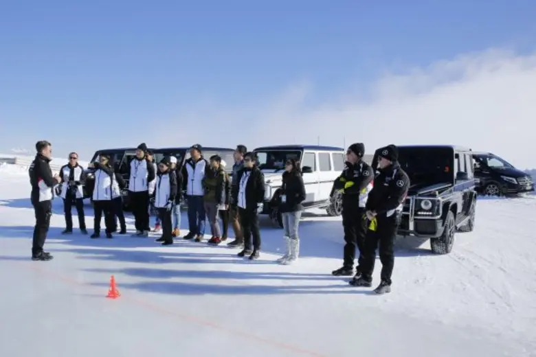 เบนซ์ ทีทีซี จัดกิจกรรม 'AMG Winter Driving Experience 2017’ ฉลอง 35ปี พาคณะผู้โชคดีเปิดประสบการณ์ใหม่ไกลถึงนิวซีแลนด์