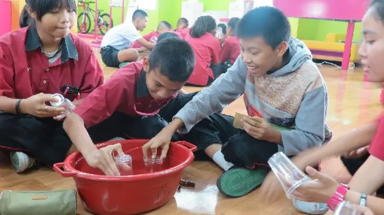 นานมีบุ๊คส์จัดงาน Science Festival 2017 เปิดห้องเรียนปฏิบัติการ ชวนนักวิทย์รุ่นเยาว์ คิด ทดลอง วิทยาศาสตร์รอบตัว