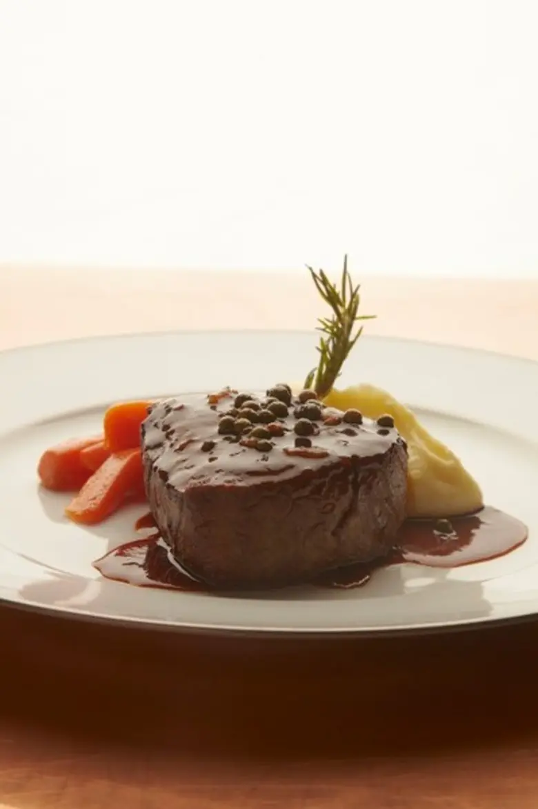 16 กันยายน นี้ พบกับ วีคเอนด์ แชมเปญบรันช์ ณ ห้องอาหารเทเบิลส์ กริลล์ โรงแรมแกรนด์ ไฮแอท เอราวัณ กรุงเทพฯ