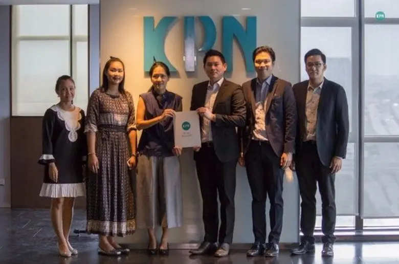 บุญญพัฒน์ สุวรรณมาศ (ที่ 3 จากขวา) กรรมกา...