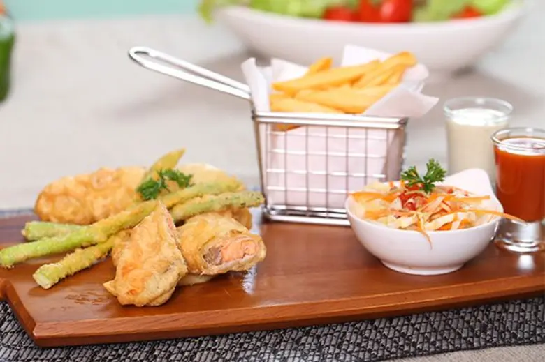 5 เมนูแซลมอน “ซอฟท์แซลมอน” (Soft Salmon) ห้องอาหารลิควิดบาร์แอนด์คาเฟ่ โรงแรมศิริ สาทร