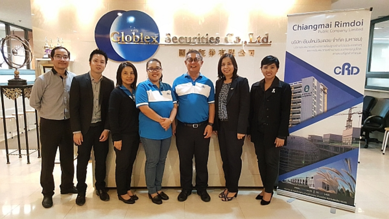 นายธีรพัฒน์ จิรพิพัฒน์ (ที่ 3 จากขวา) กรร...