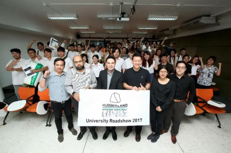 นายฐวัฒน์ สมมะโนพัฒน์ ผู้อำนวยการฝ่ายการต...