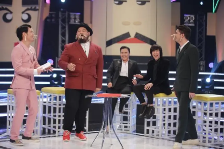 ทีวีไกด์: รายการ "สามแยกปากหวาน" เมื่อ “อ๊อฟ-ป๊อบ-ว่าน” เปิดบ้านต้อนรับศิลปินระดับมาสเตอร์ “ปุ๊ - ปาน” จะเกิดอะไรขึ้น ใน “สามแยกปากหวาน” จันทร์ที่ 4 กันยายน นี้