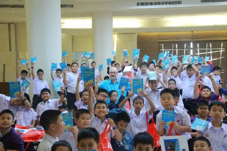 โจอาคิม เฮกเกอร์ ชวนผจญภัยไปกับหนังสือ ยานอวกาศนักวิทยาศาสตร์น้อย ไขความลับวิทย์ชวนทึ่งผ่านการทดลองสุดท้าทาย