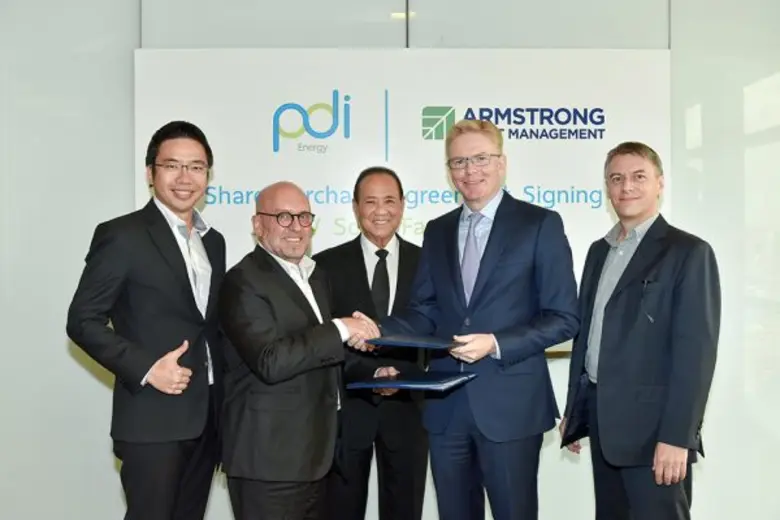 นายฟรานซิส แวนเบลเลน (ที่ 2 จากซ้าย) กรรม...