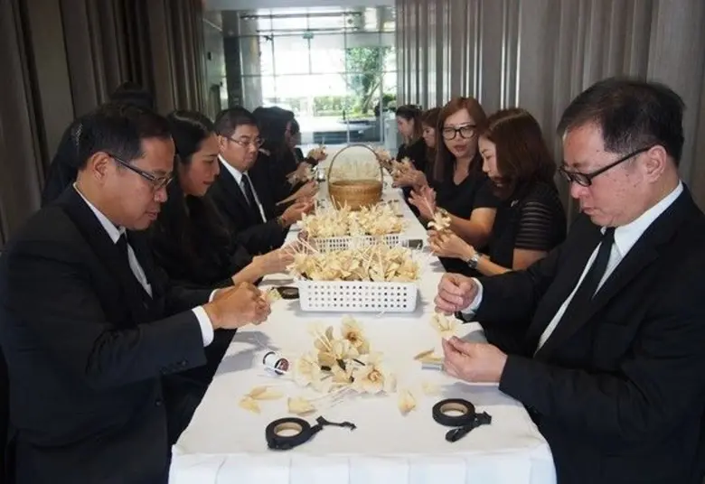 คุณกีรติ พานิชชีวะ ประธานเจ้าหน้าที่บริหาร คุณสมบูร...