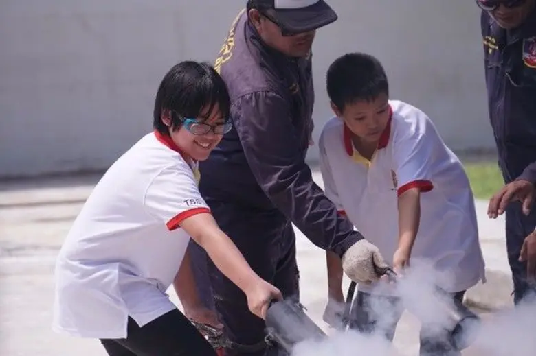 เบื้องหลังความไม่มียูนิฟอร์มของ โรงเรียนส...