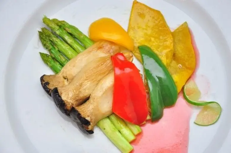 โปรโมชั่นประจำเดือนกันยายน ที่ห้องอาหาร ทิโวลี่ คอฟฟี่ ช้อป - โรงแรมเอเชีย กรุงเทพ