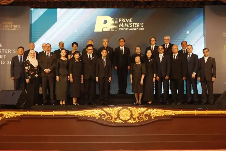 นายกฯ ทึ่ง ผู้ประกอบการไทยรายย่อย สมาร์ทเ...