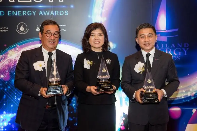 พลอากาศเอกประจิน จั่นตอง รองนายกรัฐมนตรี ...