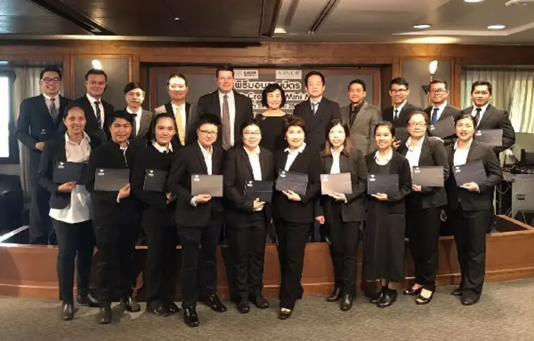 เมื่อเร็วๆ นี้ นางปัทมาวลัย รัตนพล (ที่ 6...