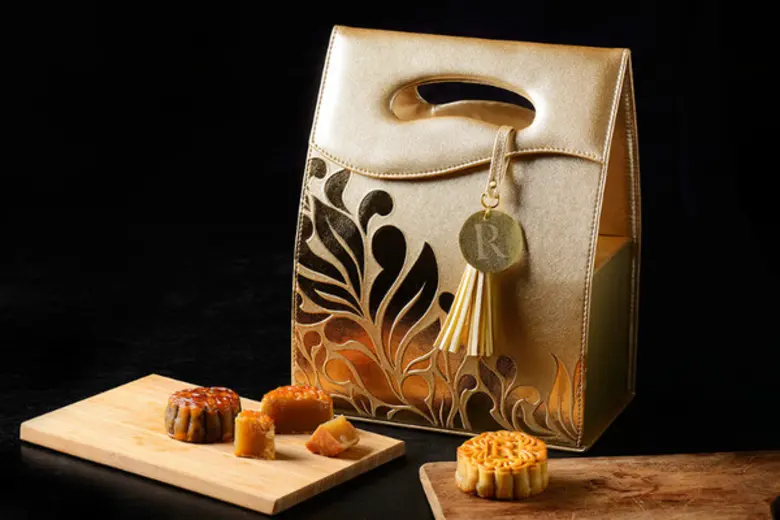 4 รสชาติที่ดีที่สุดของเทศกาลไหว้พระจันทร์ จากห้องอาหารจีนเฟย ยา โรงแรมเรเนซองส์ กรุงเทพฯ ราชประสงค์