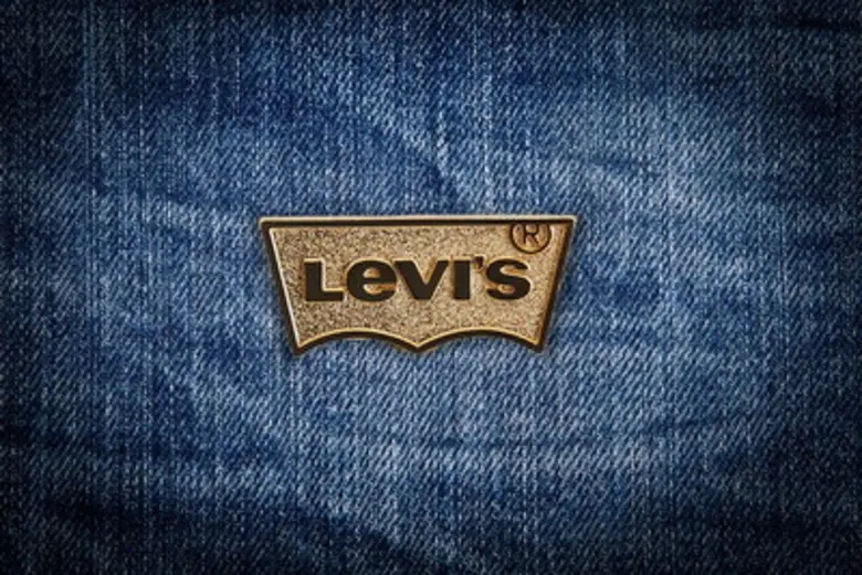 ลีวายส์ แจกหนักจัดเต็ม “โปรดี 50 ปี มี ครั้ง” ลดทั้งร้าน