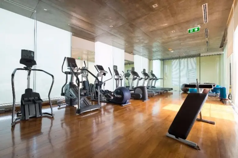 • "ดีฟิต (DFiT) เฮลธ์ คลับ" ดีฟิต (DFiT) ...