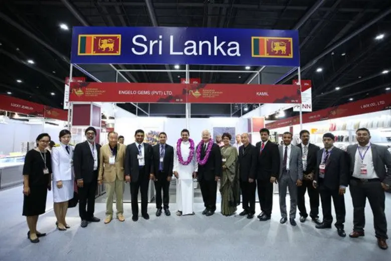 Hon. Minister Sujeewa Senasinghe รัฐมนตรี...