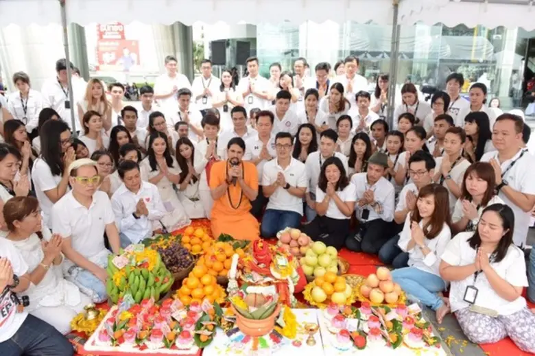 บมจ.โมโน เทคโนโลยี จัดพิธีบวงสรวงศาลพระพรหมและศาลพระพิฆเนศ
