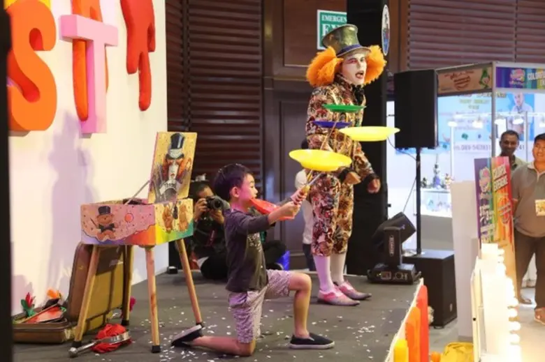 ภาพบรรยากาศความสุข และสนุกในงาน ภายใน “โซนสีสันตะวันออก สีสันของชีวิตคุณ” งานไทยเที่ยวไทย ครั้งที่ 44