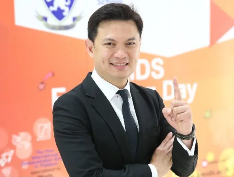 สจล. โชว์สเตปผู้นำ “วิทยาศาสตร์และเทคโนโลยี” แห่งอาเซียนเผยปีการศึกษา 60 เปิด 3 วิทยาลัยน้องใหม่ พ่วงอีก 1 โครงการจัดตั้งในอนาคต