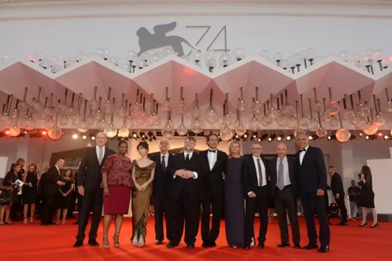 กิลเลอร์โม่ เดล โทโร่ ผู้กำกับมากฝีมือ นำ...