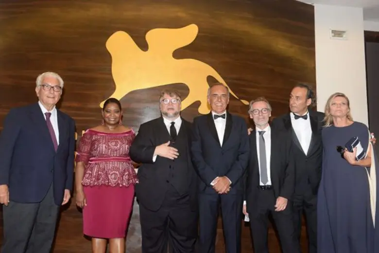 “The Shape of Water” ของกิลเลอร์โม่ เดล โทโร่ สร้างคลื่นสั่นสะเทือนใน Venice Film Festival 2017