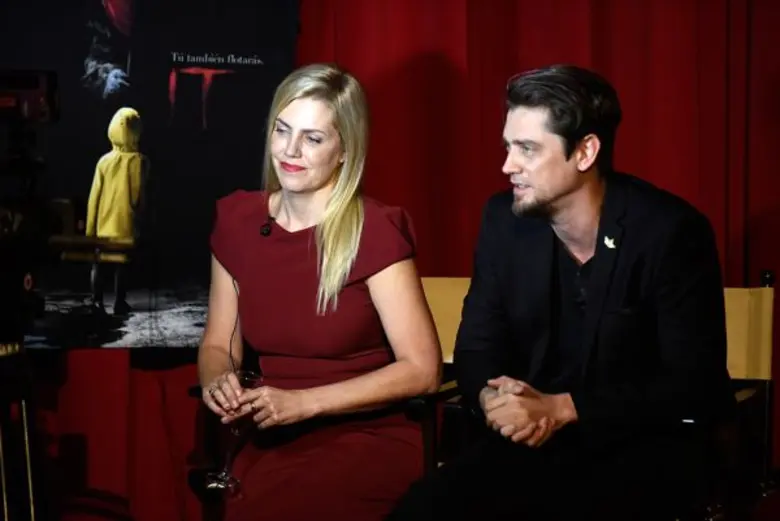 ยังคงเดินสายโปรโมทกันอย่างต่อเนื่อง สำหรั...