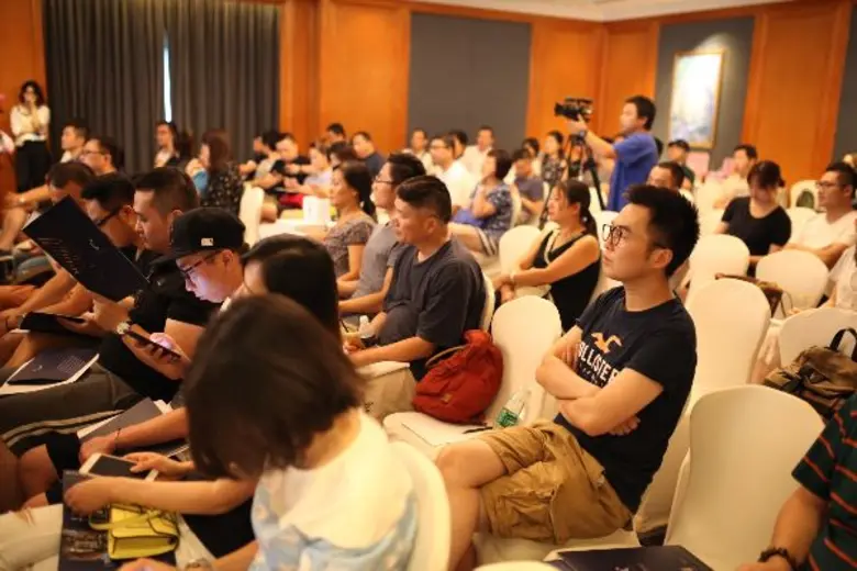 “ซี เอกมัย” ปลื้ม ได้รับความสนใจทั้งจากชาวไทย- ต่างชาติ กวาดยอดขายแล้วกว่า 80% เตรียมเปิดต่อเนื่องอีก 2 โครงการ มูลค่ากว่า 5 พันล้าน บนทำเลทอง กลางเมือง