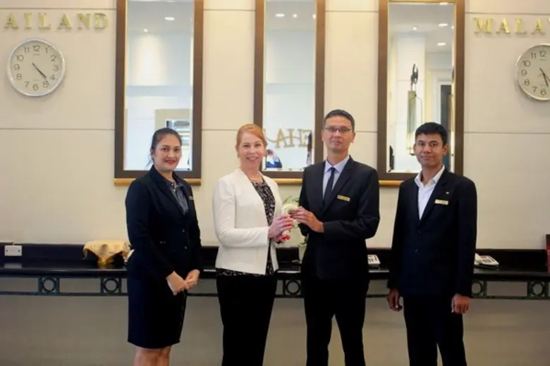 นายจิระพงษ์ สังข์ทอง ผู้จัดการฝ่ายห้องพัก...