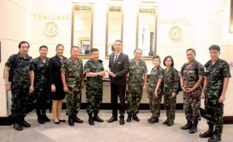 นายจิระพงษ์ สังข์ทอง ผู้จัดการฝ่ายห้องพัก...