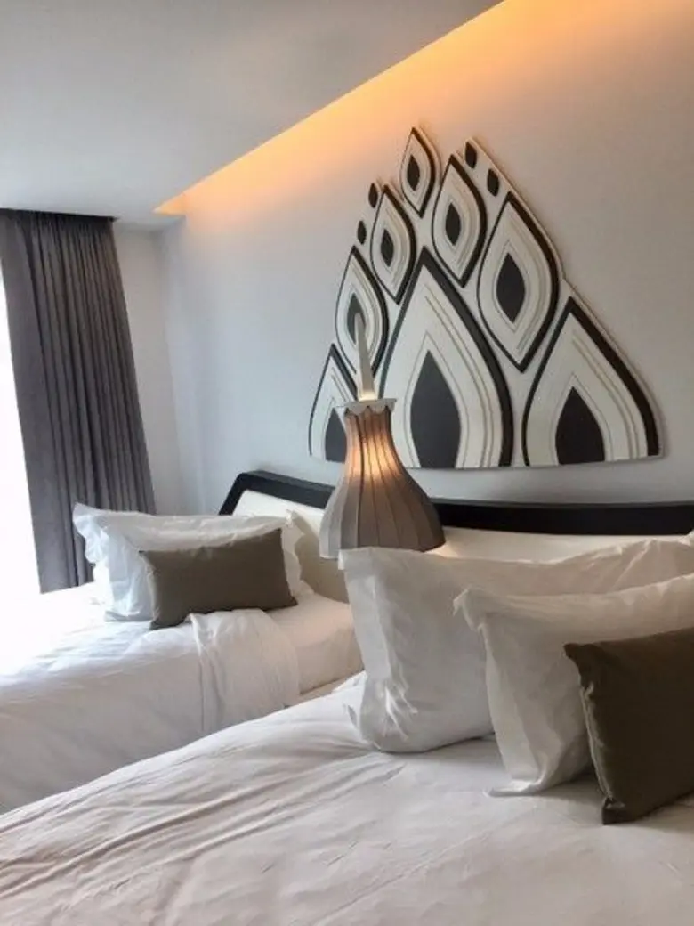 หลักสูตรนวัตกรรมการออกแบบและการจัดการโรงแรมและอสังหาริมทรัพย์ มหาวิทยาลัยศิลปากร ศึกษาดูงานด้านการโรงแรม ณ โรงแรมอาณาจักร พญาไท