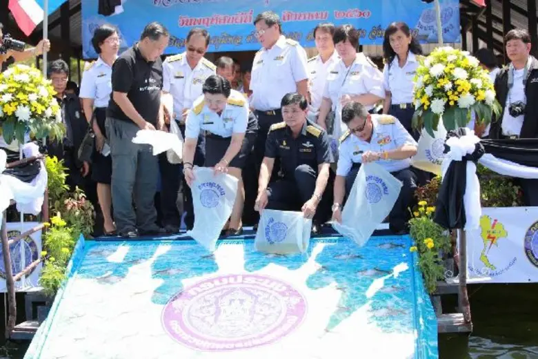 กรมประมง…เปิดโครงการธนาคารอนุบาลรักษาพันธุ์สัตว์น้ำถวายเป็นพระราชกุศลพ่อของแผ่นดิน ณ เขื่อนภูมิพล