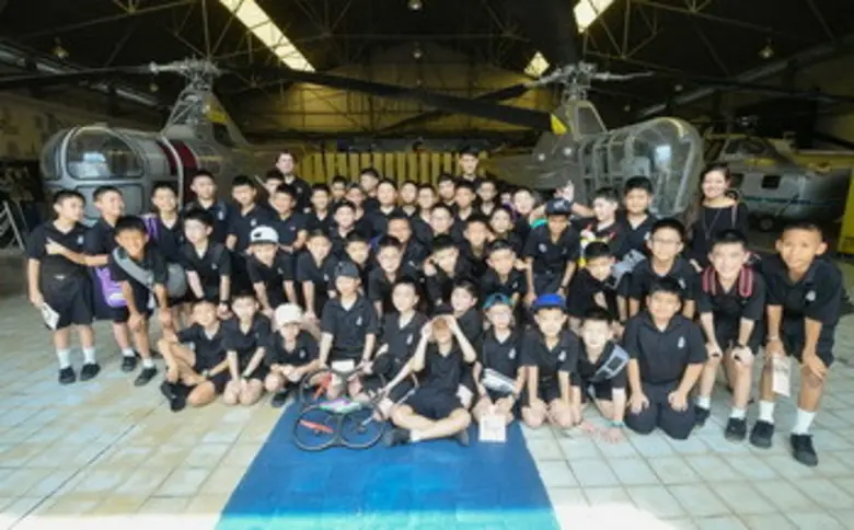 คณาจารย์จากโรงเรียนกรุงเทพคริสเตียน นำน้อ...