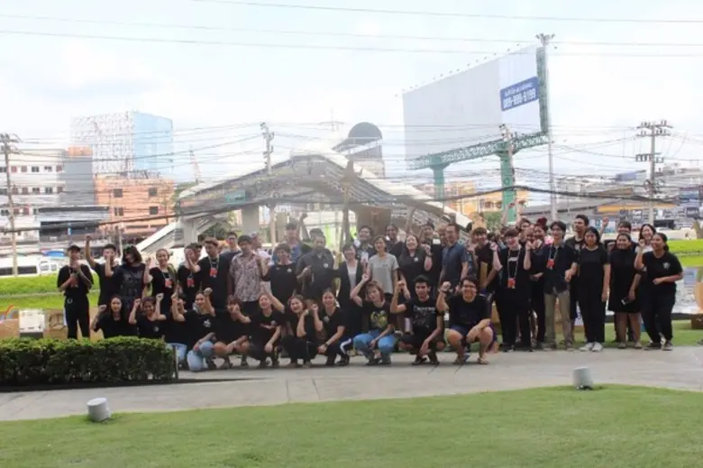 ม.กรุงเทพรับน้องสุดแนว “ปล่อยเป็ด”