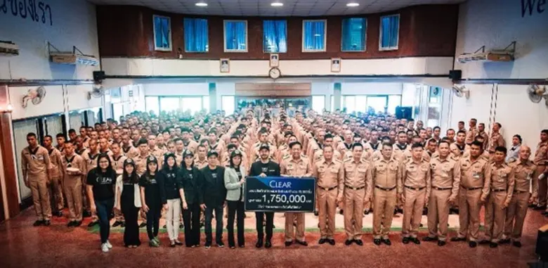 'CLEAR' เดินหน้าสนับสนุนฮีโร่หมวก จัดพิธี...