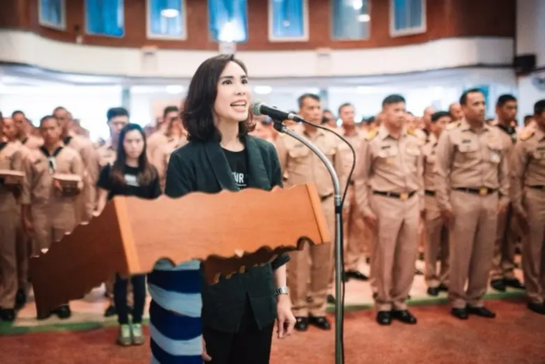 ยืนหยัดเคียงข้างทุกฮีโร่หมวก! 'CLEAR’ ต่อยอดแคมเปญ HAT HEROES ยกย่องหัวใจฮีโร่หมวก มอบผลิตภัณฑ์สระผมเคลียร์ เมน แก่ฐานทัพเรือสัตหีบ