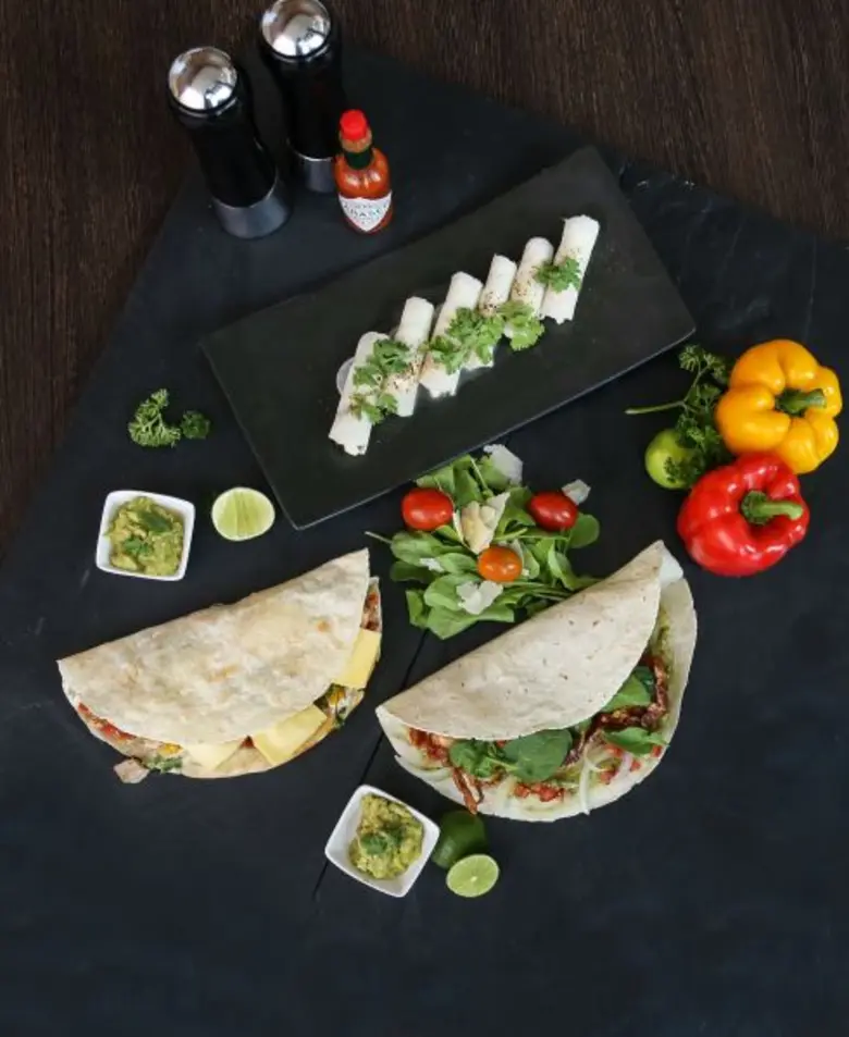 เพลิดเพลินกลางสัปดาห์กับค่ำคืนแห่ง Latin ...