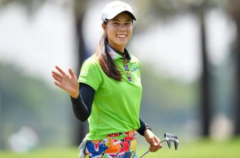 ศรัณย์พร ลางคุลเกษตริน โปรดาวรุ่งวัย 17 ป...