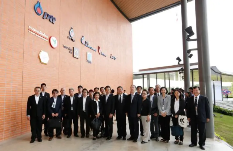 นายไพรินทร์ ชูโชติถาวร นายกสภาสถาบันวิทยส...