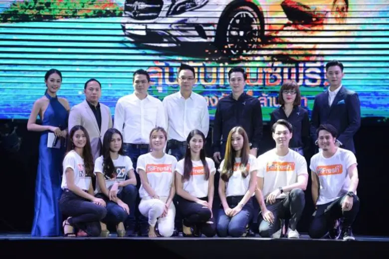 คุณโรจน์ เดโชดมพันธ์ ผู้อำนวยการอาวุโส ฝ่...