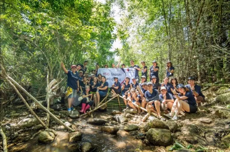 นายสมเกียรติ สกุลสุรเอกพงศ์ ผู้อำนวยการอา...