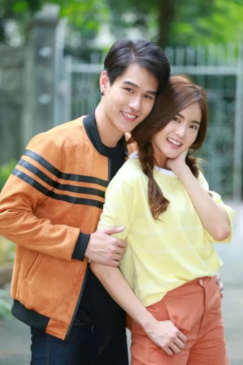 เรื่องย่อ: “Love Books Love Series” เรื่อง “Secret & summer เผลอใจให้รักเธอ”