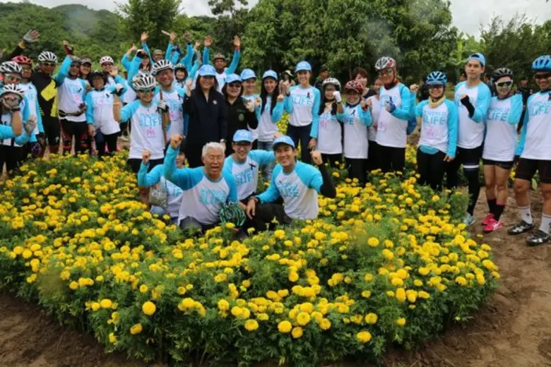 ช่อง 7 สี ส่ง นักแสดง-ผู้ประกาศข่าว ร่วมปลูกต้นดาวเรืองในกิจกรรม “ปันรัก คืนผืนป่า สู่ผืนดิน ปลูกป่าเสริมปี 2” จ.ราชบุรี