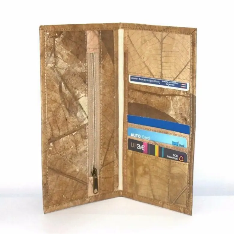 สะท้อนวิถีชุมชนผ่าน “ใบตองตึง” จากเส้นใยธรรมชาติ.....สู่สายตาชาวโลก