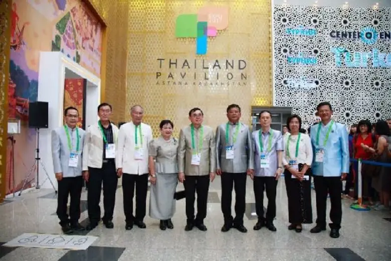 นายวีระ โรจน์พจนรัตน์ รัฐมนตรีว่าการกระทร...