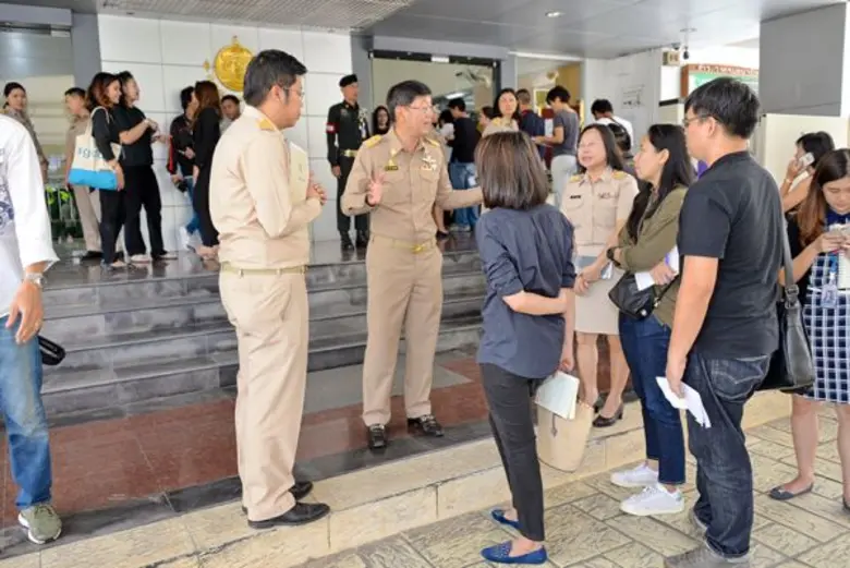 นายพชร อนันตศิลป์ อธิบดีกรมธนารักษ์ ให้สั...